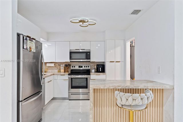 706 N 32nd Court, Hollywood, FL 33021