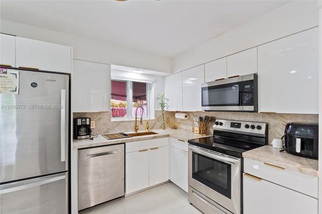 706 N 32nd Court, Hollywood, FL 33021