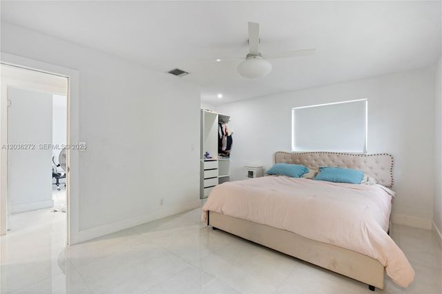 706 N 32nd Court, Hollywood, FL 33021