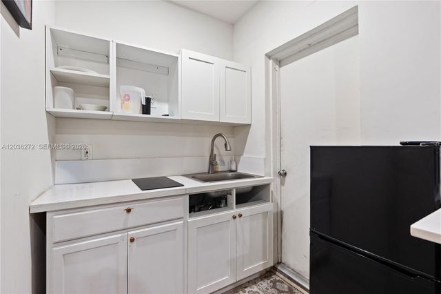 706 N 32nd Court, Hollywood, FL 33021
