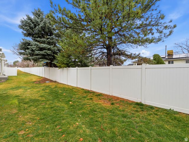 2762 W SPARKFORD DR, Taylorsville, UT 84129