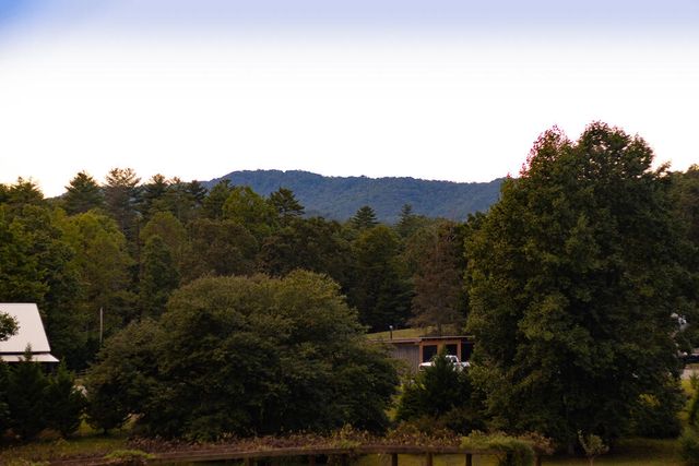 210 W Pierceville Road, Mccaysville, GA 30555