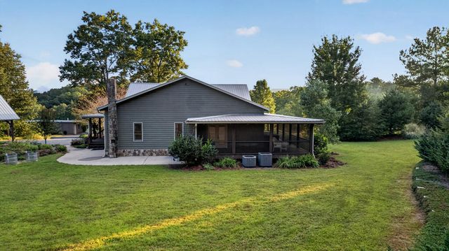 210 W Pierceville Road, Mccaysville, GA 30555