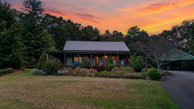 210 W Pierceville Road, Mccaysville, GA 30555