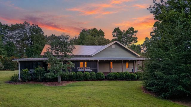 210 W Pierceville Road, Mccaysville, GA 30555