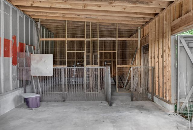 210 W Pierceville Road, Mccaysville, GA 30555