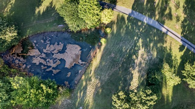 210 W Pierceville Road, Mccaysville, GA 30555