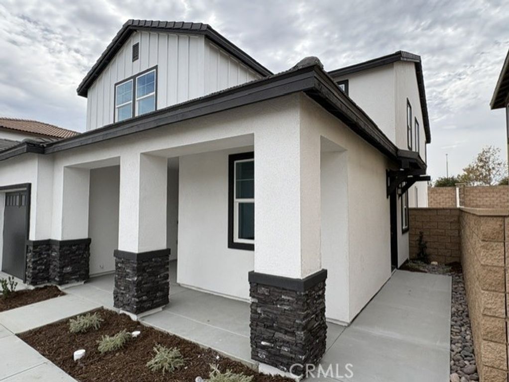 297 Grand Sky Lane, Perris, CA 92570 — photo 2