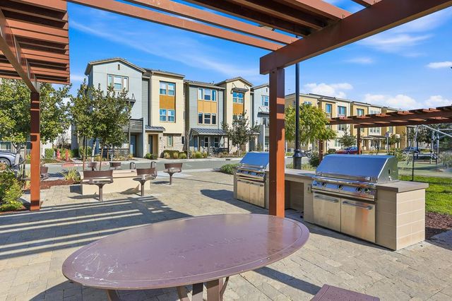 1279 Milkweed Street, Milpitas, CA 95035