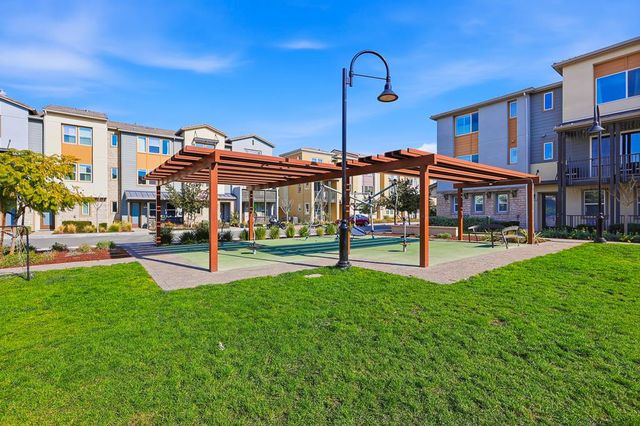 1279 Milkweed Street, Milpitas, CA 95035