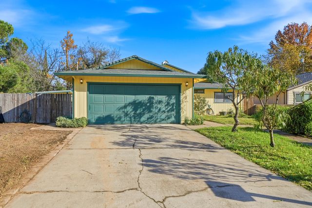 6921 Dennis Court, Redding, CA 96001