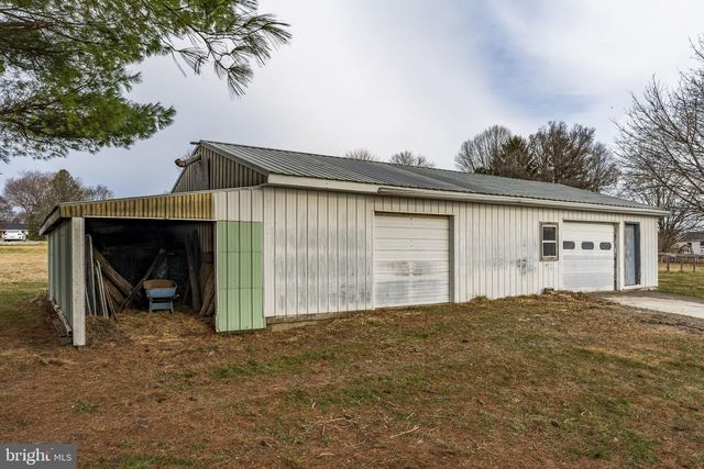 3697 NEWARK RD, Cochranville, PA 19330