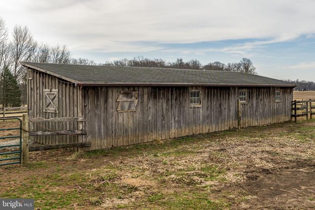 3697 NEWARK RD, Cochranville, PA 19330