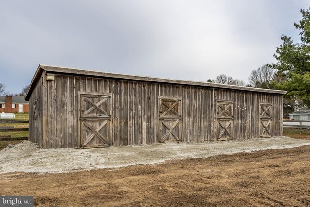 3697 NEWARK RD, Cochranville, PA 19330