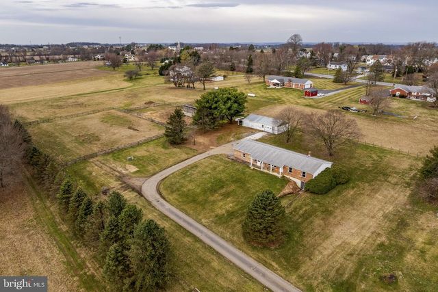 3697 NEWARK RD, Cochranville, PA 19330