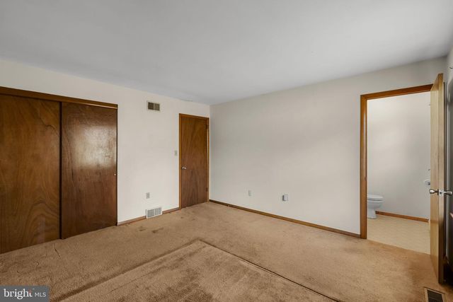 3697 NEWARK RD, Cochranville, PA 19330