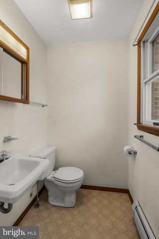 3697 NEWARK RD, Cochranville, PA 19330