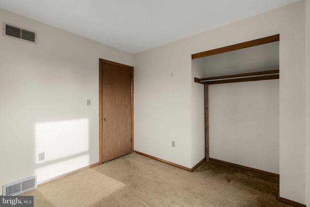 3697 NEWARK RD, Cochranville, PA 19330