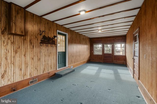 3697 NEWARK RD, Cochranville, PA 19330