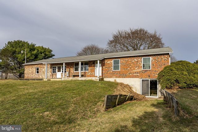 3697 NEWARK RD, Cochranville, PA 19330
