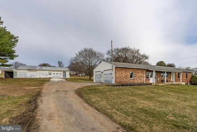 3697 NEWARK RD, Cochranville, PA 19330