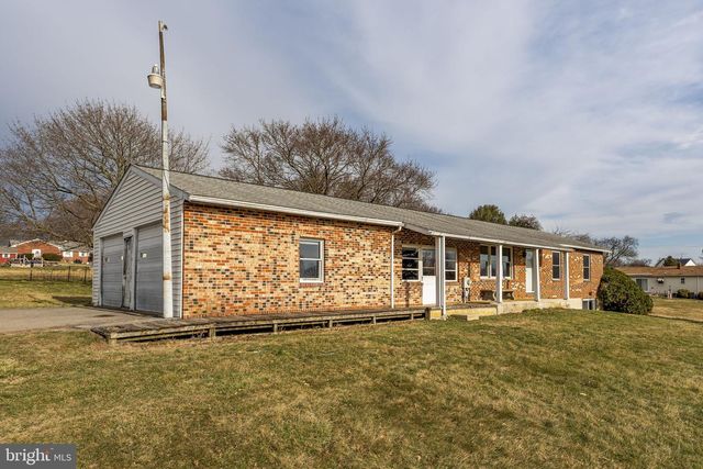 3697 NEWARK RD, Cochranville, PA 19330