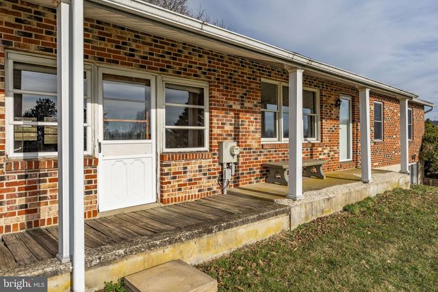 3697 NEWARK RD, Cochranville, PA 19330