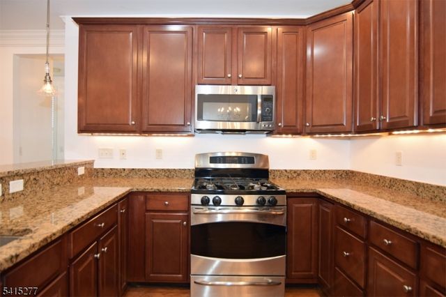 369 Victoria Drive 369, Bridgewater Twp., NJ 08807