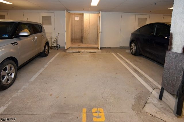 369 Victoria Drive 369, Bridgewater Twp., NJ 08807