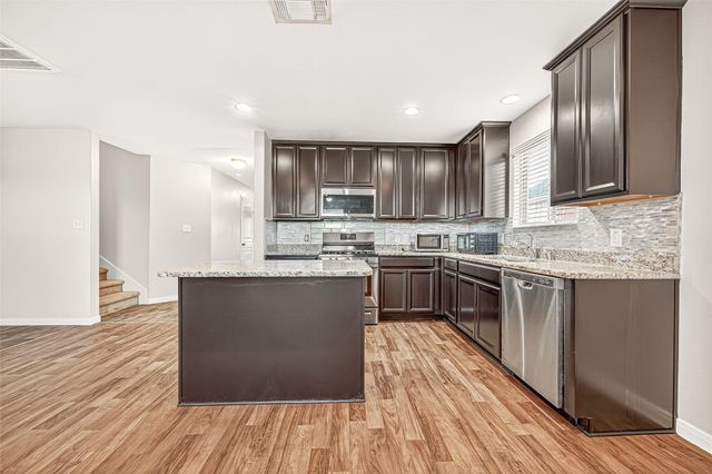 2030 Stonework Lane, Missouri City, TX 77489