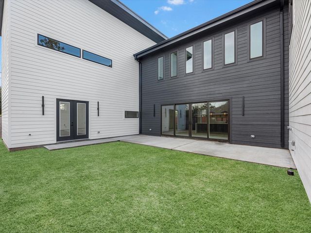 943 W 31st Street, Houston, TX 77018