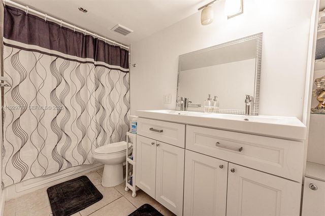 8006 SW 149th Avenue D109, Miami, FL 33193