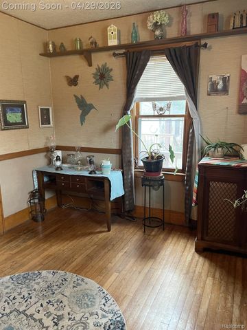 45236 Deshon Street, Utica, MI 48317