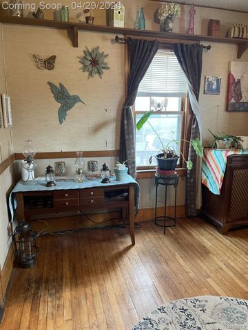 45236 Deshon Street, Utica, MI 48317