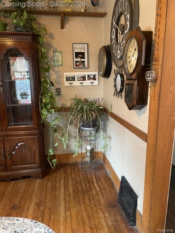 45236 Deshon Street, Utica, MI 48317