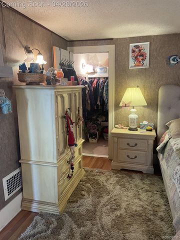 45236 Deshon Street, Utica, MI 48317