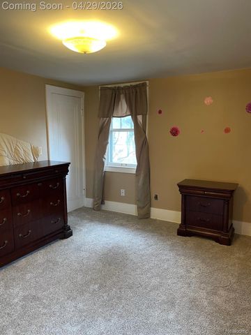 45236 Deshon Street, Utica, MI 48317