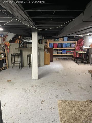 45236 Deshon Street, Utica, MI 48317