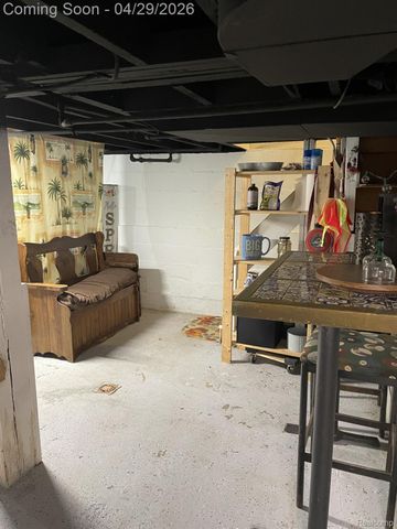 45236 Deshon Street, Utica, MI 48317