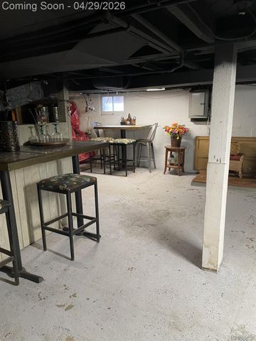 45236 Deshon Street, Utica, MI 48317