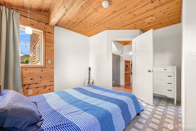 2365 Pine Drive, Ferndale, WA 98248
