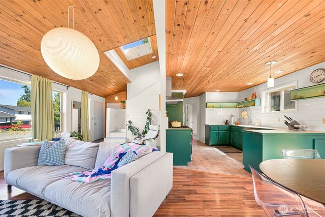 2365 Pine Drive, Ferndale, WA 98248