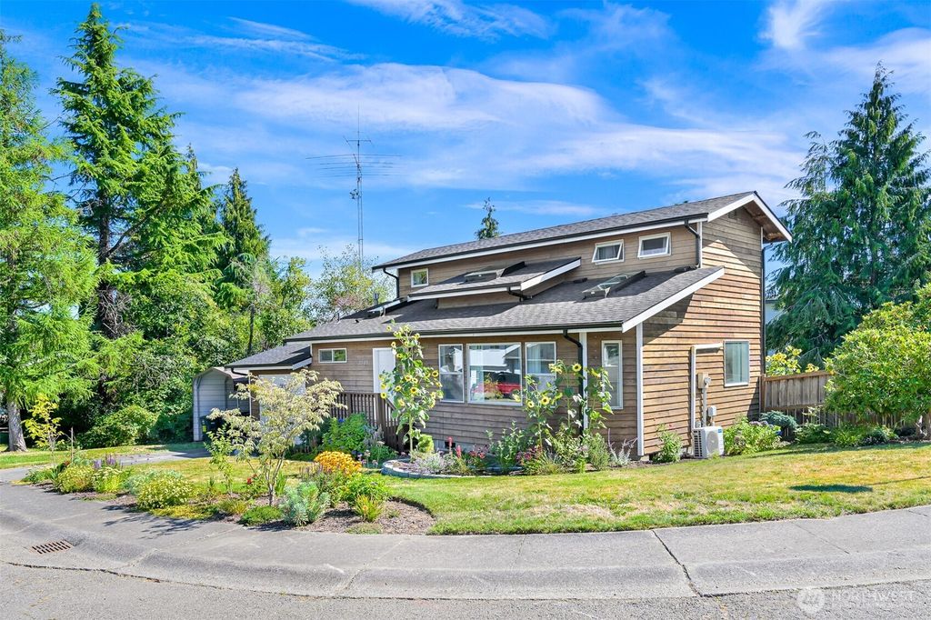 2365 Pine Drive, Ferndale, WA 98248