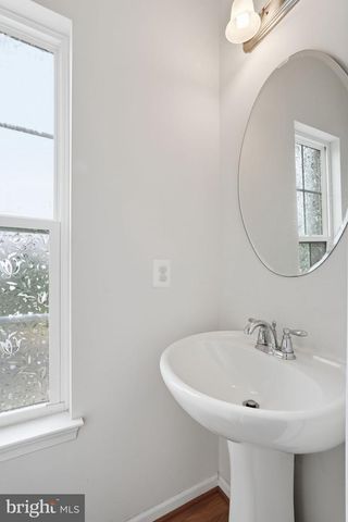 22925 CHINKAPIN OAK TER, Sterling, VA 20166