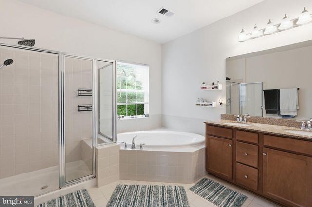 22925 CHINKAPIN OAK TER, Sterling, VA 20166