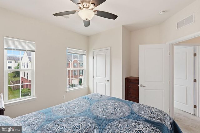 22925 CHINKAPIN OAK TER, Sterling, VA 20166