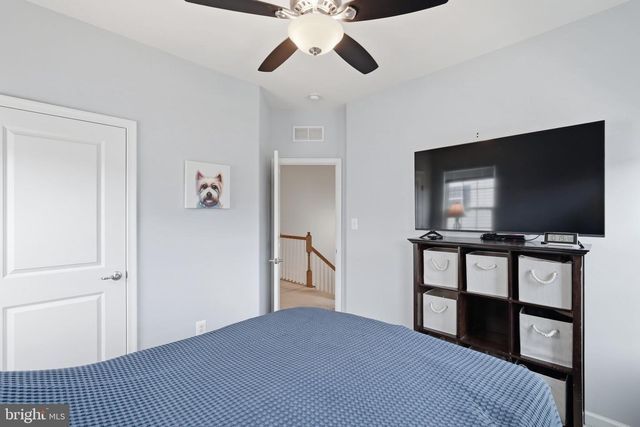 22925 CHINKAPIN OAK TER, Sterling, VA 20166