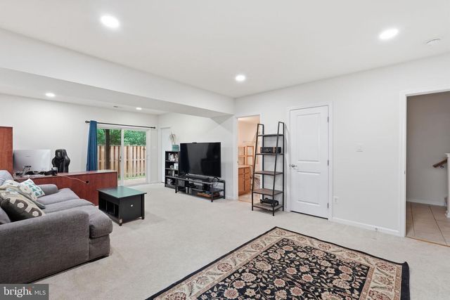22925 CHINKAPIN OAK TER, Sterling, VA 20166