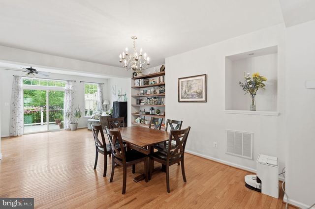 22925 CHINKAPIN OAK TER, Sterling, VA 20166