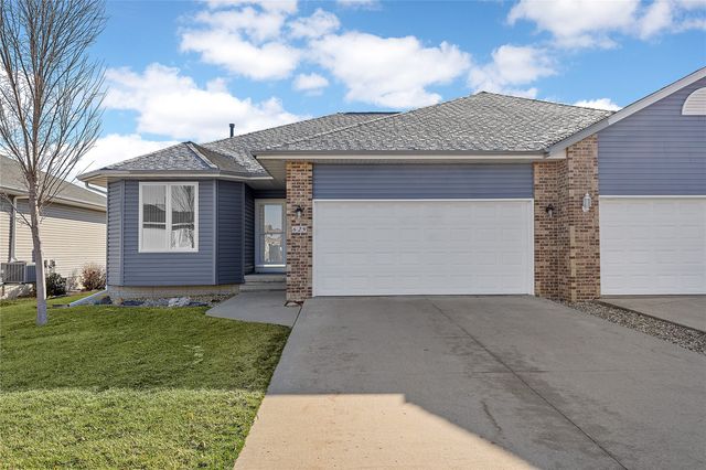 629 Winterberry Place NE, Cedar Rapids, IA 52402